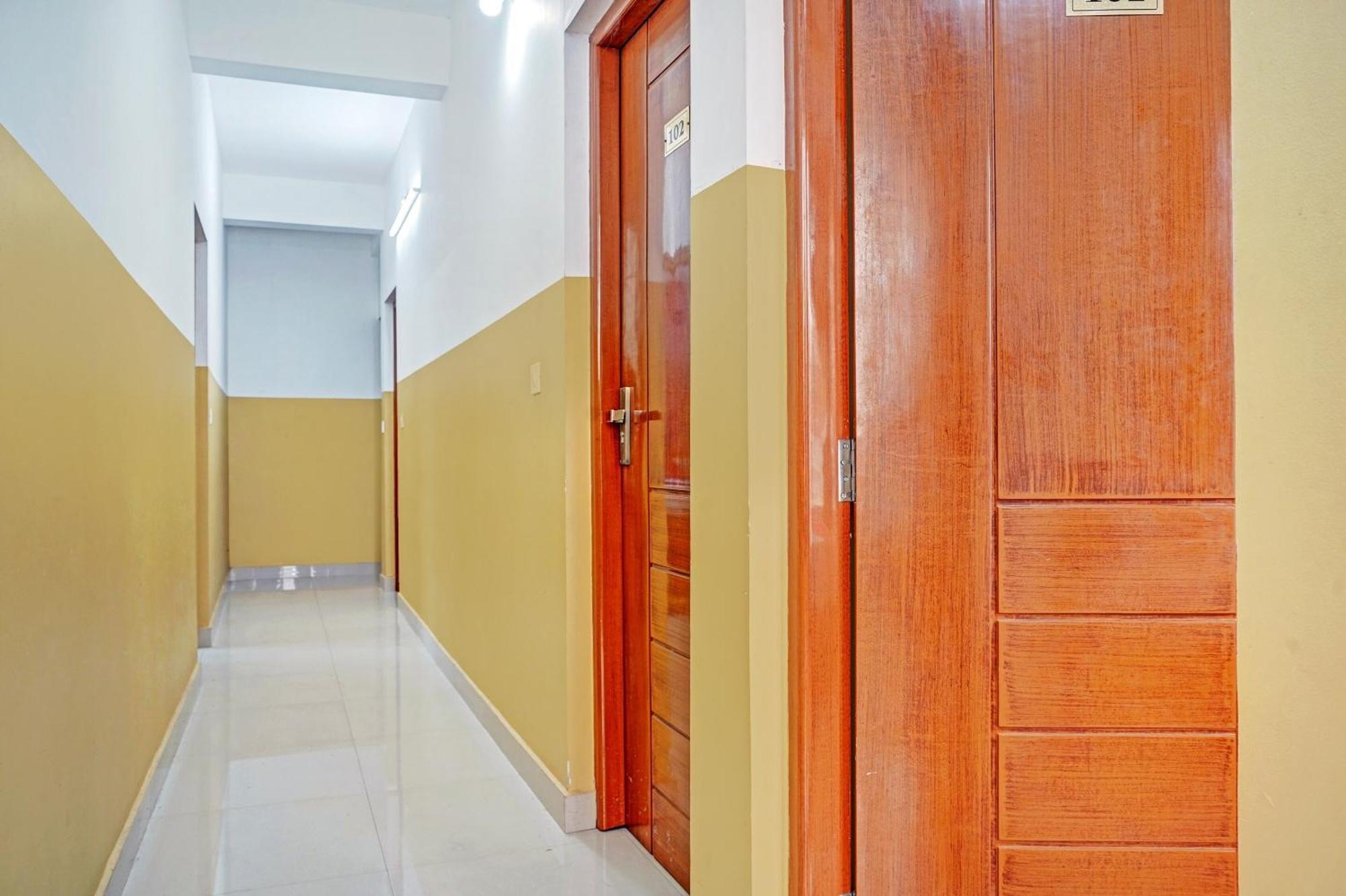 Hotel Thaza Rooms Nedumbassery Exterior foto